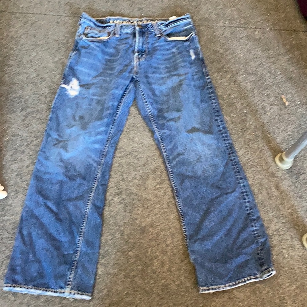 American eagle distressed jeans size 32x30